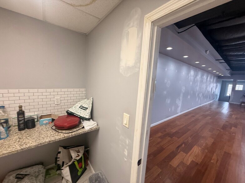 More Photos Of 230 Marion Ave, Linden Research And Development For Sale