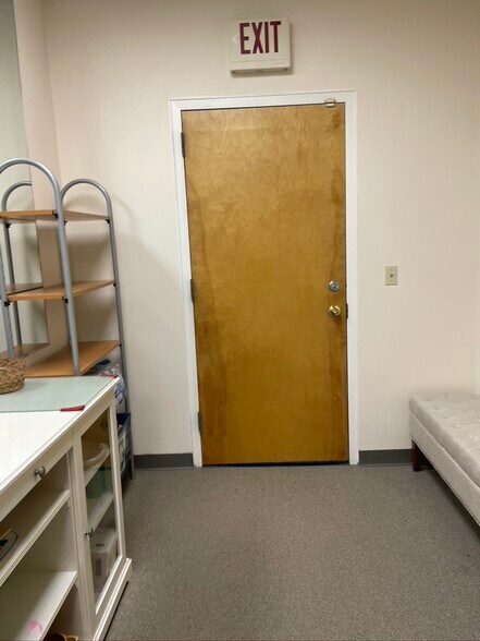 More Photos Of 325 S Highland Ave, Briarcliff Manor Village Medical For Lease