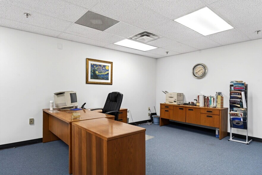 More Photos Of 1340-1350 N Fairfield Rd, Dayton Office For Sale