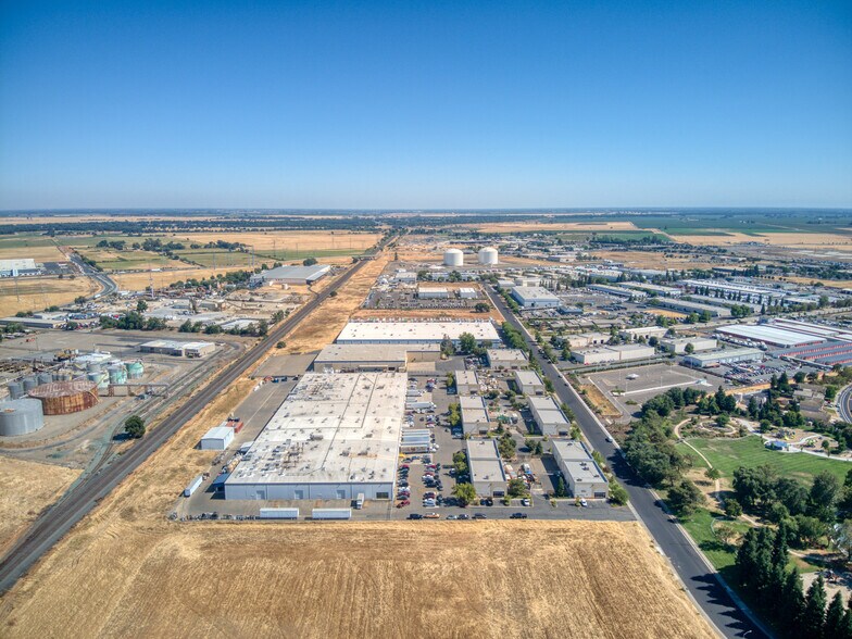 More Photos Of 10131 Iron Rock Way, Elk Grove Manufacturing For Lease