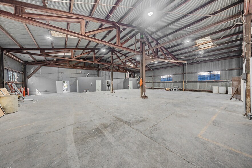 More Photos Of 6110-6112 Ferguson Dr, Commerce Warehouse For Sale