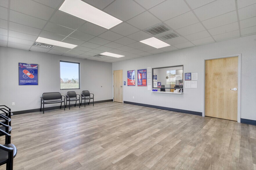 More Photos Of 2006 East Main, Madisonville Medical For Lease