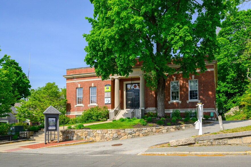 More Photos Of 14 Main St, Hingham Office Residential For Lease