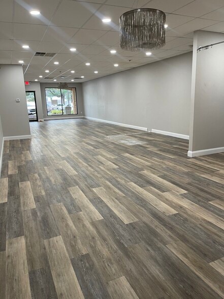 More Photos Of 210 New Rd, Linwood Storefront For Lease