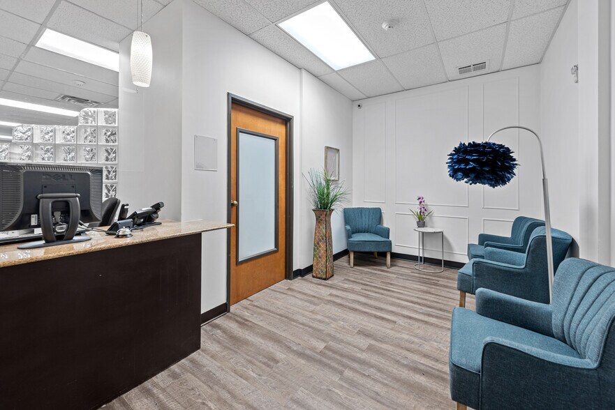 More Photos Of 630 W 34th St, Austin Medical For Lease