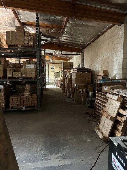 More Photos Of 4223 W Jefferson Blvd, Los Angeles Manufacturing For Lease
