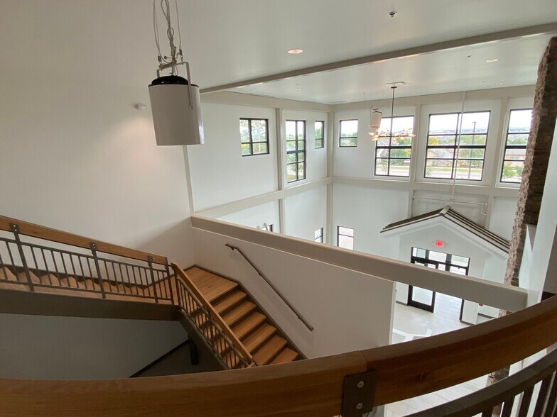 More Photos Of 8750 W 20th St, Greeley Flex For Lease