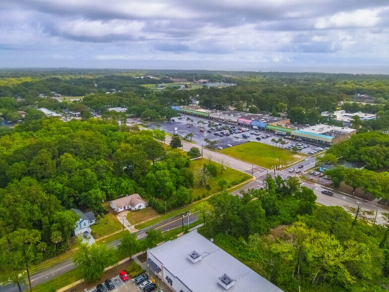 More Photos Of 1127 S 14th St, Fernandina Beach Storefront Retail Office For Lease