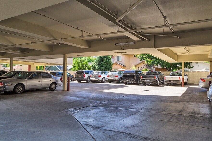 More Photos Of 5030 J St, Sacramento Medical For Lease