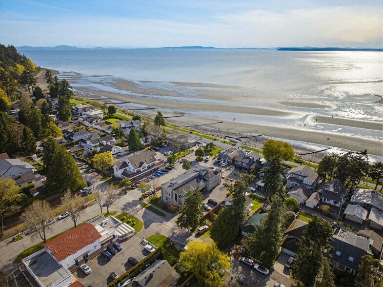 More Photos Of 12185 Beecher St, Surrey Storefront For Sale