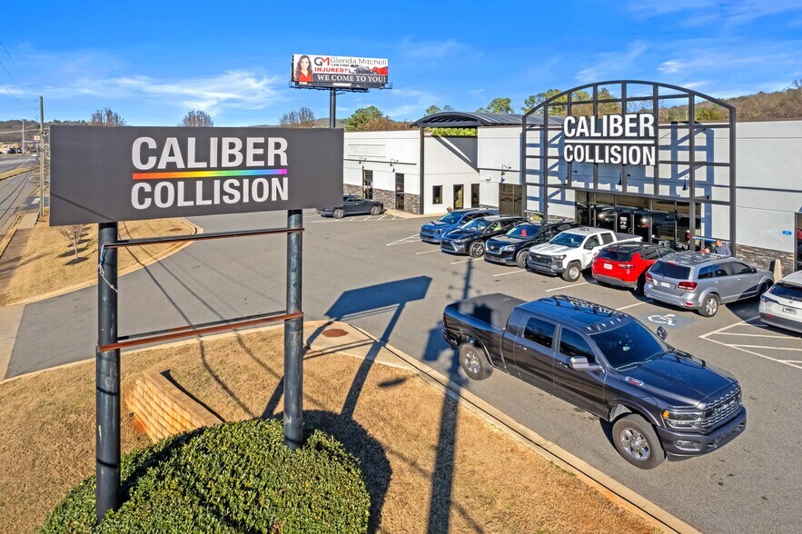 Primary Photo Of 118 S Morningside Dr, Cartersville Auto Repair For Sale