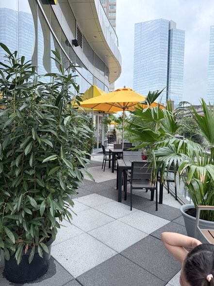 More Photos Of 250-270 Main St, White Plains Hotel For Lease