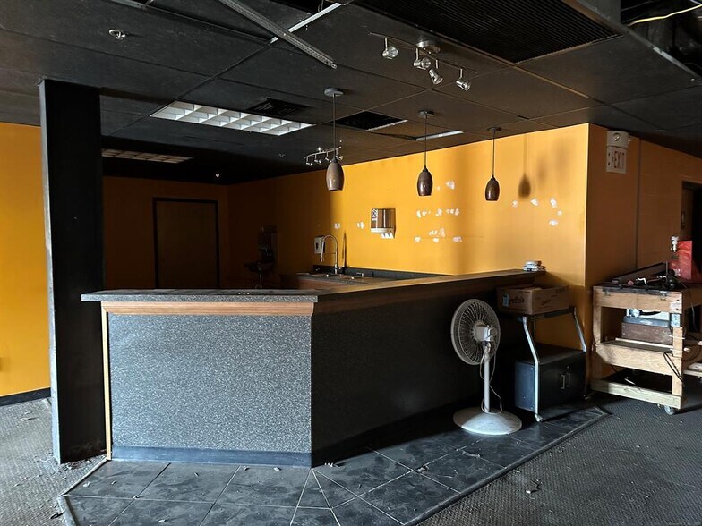 More Photos Of 444 Hartford Pike, Dayville Freestanding For Sale