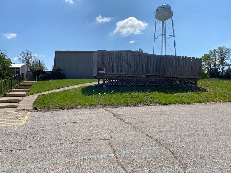 More Photos Of 108 N East St, Malcolm Light Manufacturing For Sale