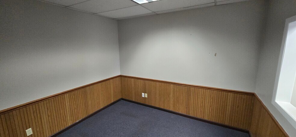 More Photos Of 207-209 S Main St, Bellefontaine Office For Lease