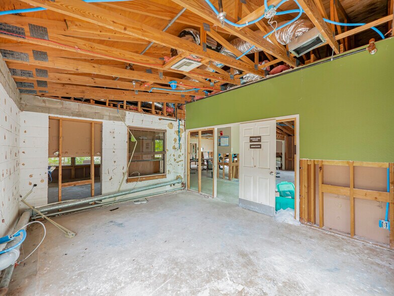 More Photos Of 700 Dyer St, Rockdale Healthcare For Sale