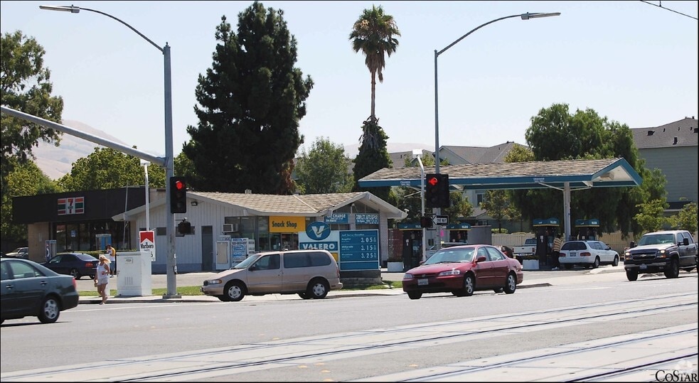 More Photos Of 1898 N Capitol Ave, San Jose Service Station For Sale