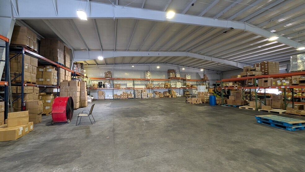 More Photos Of 11052 Challenger Ave, Odessa Warehouse For Lease