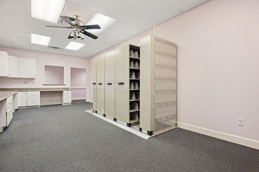 More Photos Of 43 Office Park Dr, Jacksonville Medical For Lease