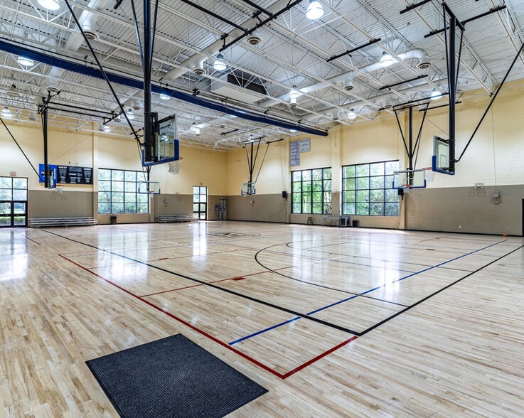 More Photos Of 551 New Hope Rd, Fayetteville Religious Facility For Sale