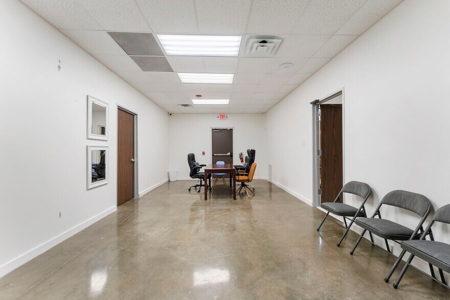 More Photos Of 26211 I-45, Spring Office For Lease