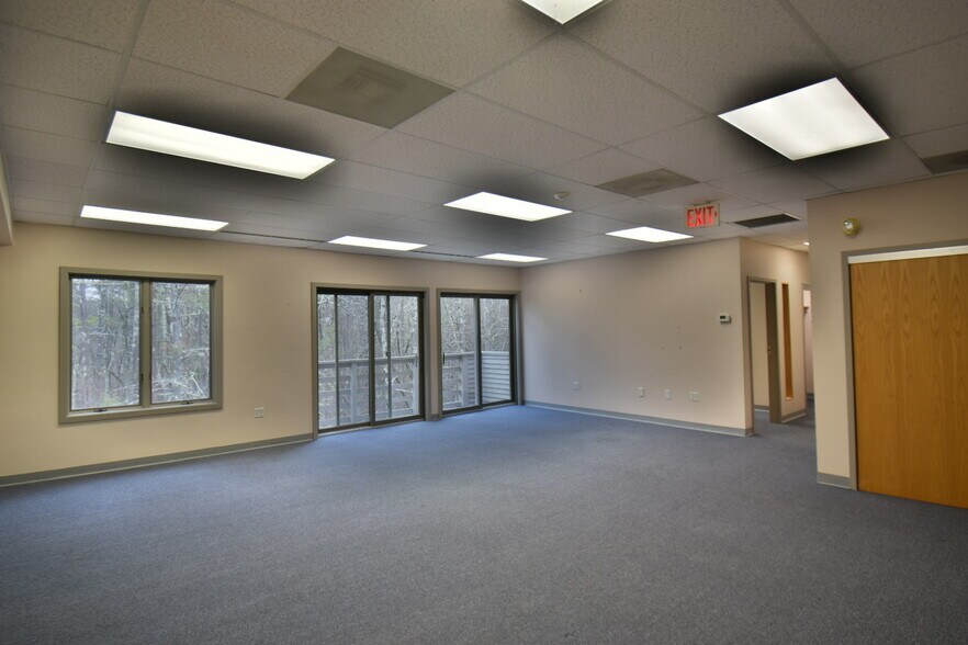 More Photos Of 1000 Main St, Acton Office For Lease