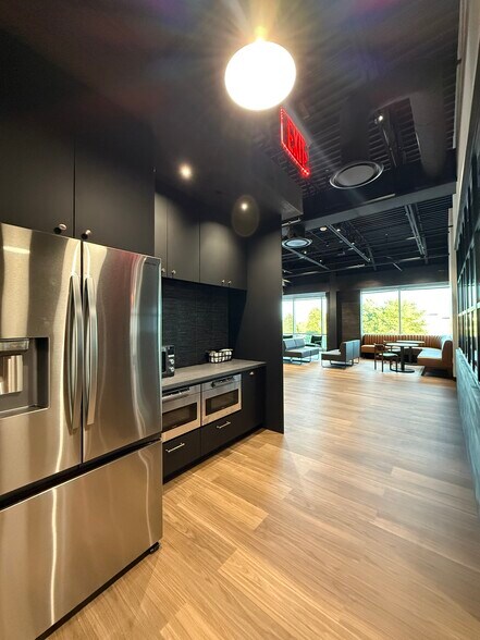 More Photos Of 7100 Guilford Dr, Frederick Coworking Space