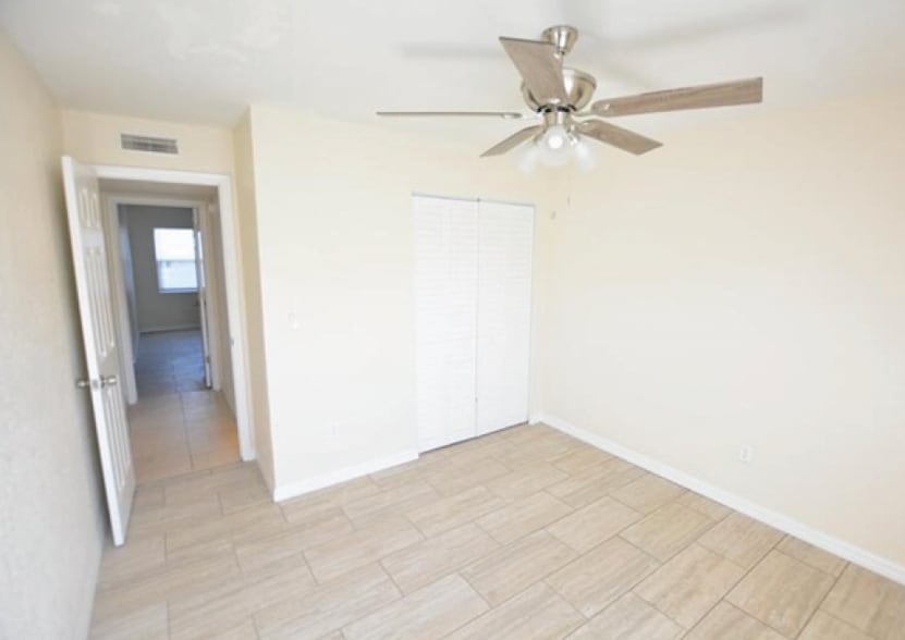 More Photos Of 3011 Ernest Dr, Auburndale Apartments For Sale