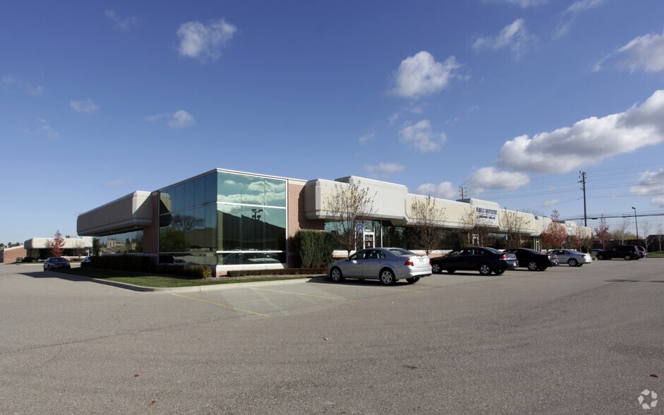 More Photos Of 39501-39571 Garfield Rd, Clinton Township Coworking Space