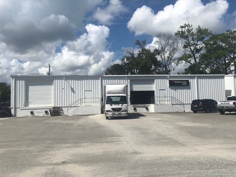 More Photos Of 433 Walker St, Holly Hill Warehouse For Sale