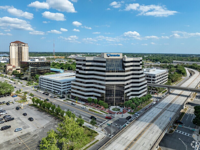 More Photos Of 1200 Riverplace Blvd, Jacksonville Office For Lease