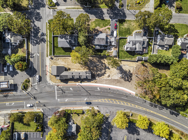 Primary Photo Of 8 Idle Hour Blvd, Oakdale Medical For Sale