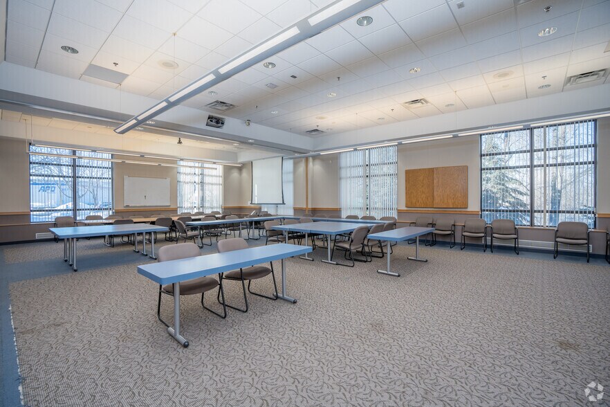 More Photos Of 2361 W Highway 36, Roseville Office For Lease