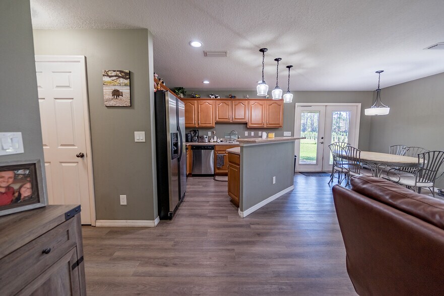 More Photos Of 16385 NW 112th Ct, Reddick Specialty For Sale