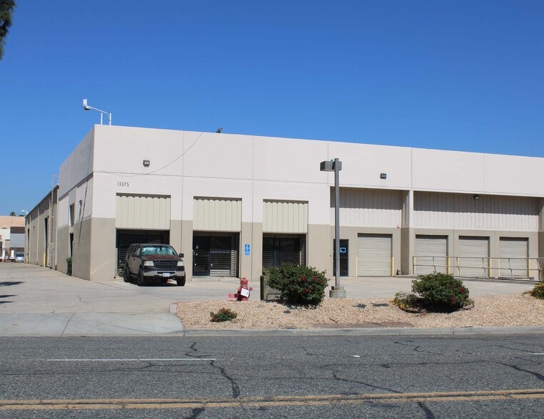 More Photos Of 13375 Estelle St, Corona Warehouse For Lease