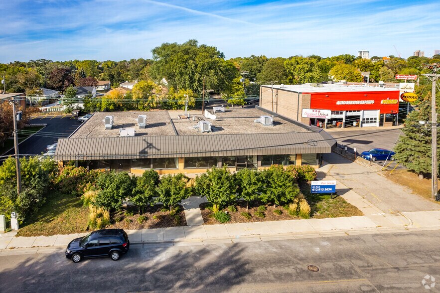 More Photos Of 4300 W 36 1/2 St, Saint Louis Park General Retail For Lease