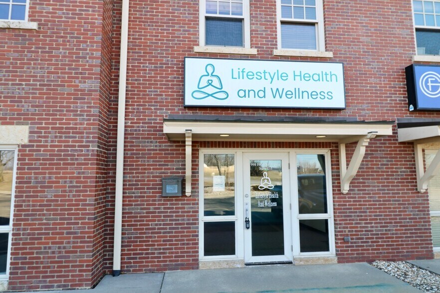 More Photos Of 998 Fremont Ave, Dubuque Office For Lease