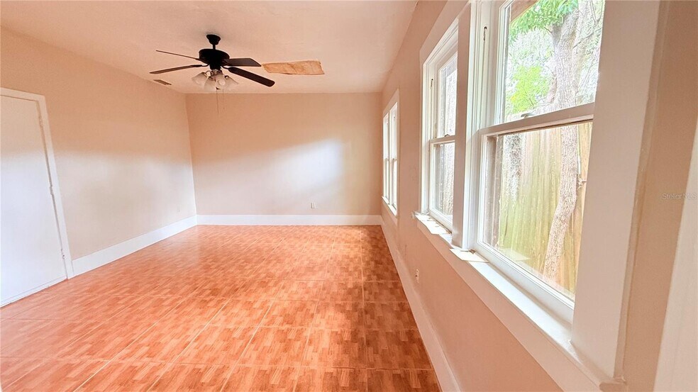 More Photos Of 808 NW 23rd Ave, Gainesville Office For Lease