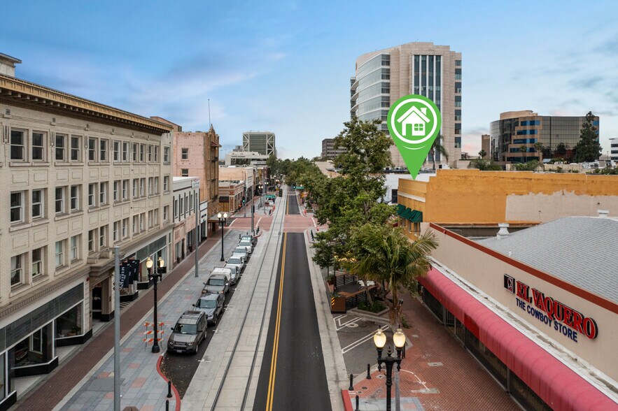 More Photos Of 209-211 W 4th St, Santa Ana Storefront Retail Office For Sale