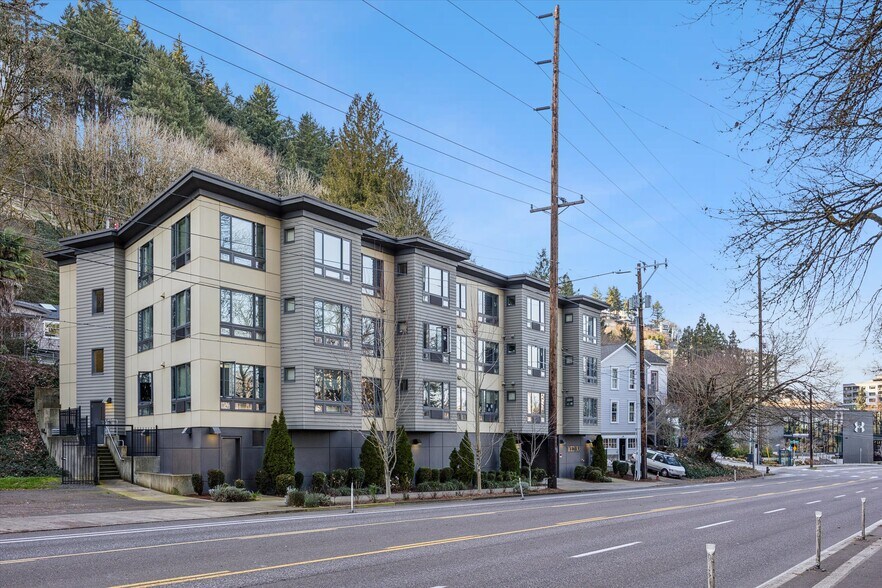 More Photos Of 2926 SW 4th Ave, Portland Apartments For Sale