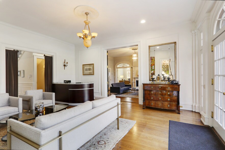 More Photos Of 1189 S Ponce de Leon Ave NE, Atlanta Office For Sale