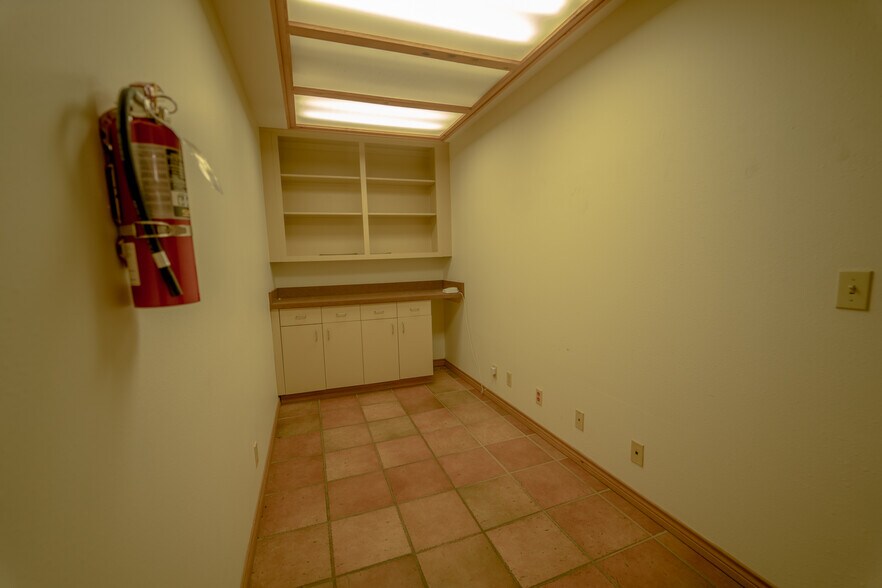 More Photos Of 2203 Port Lavaca Dr, Victoria Industrial For Sale