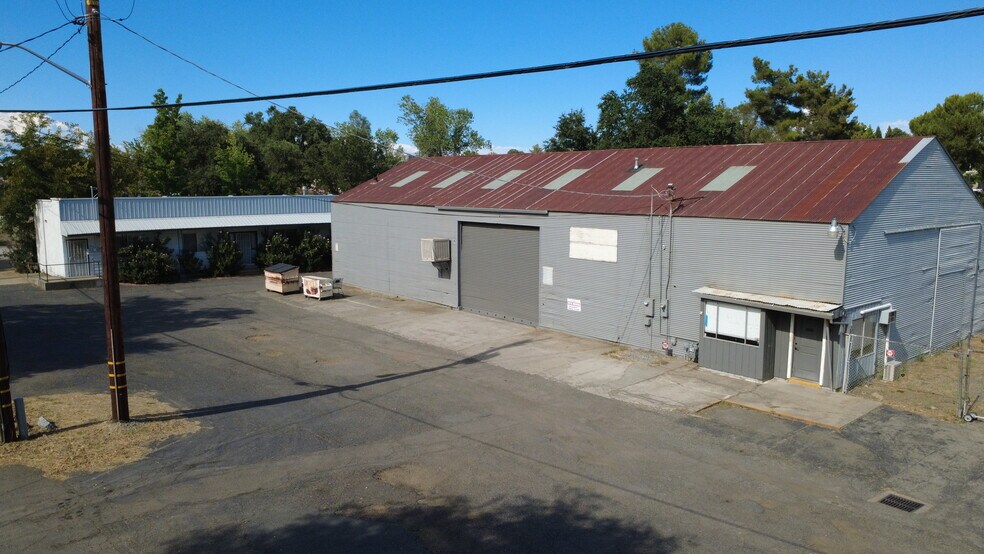 More Photos Of 2651 Henderson, Redding Warehouse For Sale