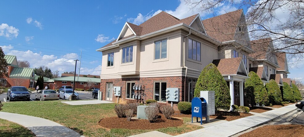 More Photos Of 6511 Glenridge Park Pl, Louisville Loft Creative Space For Sale