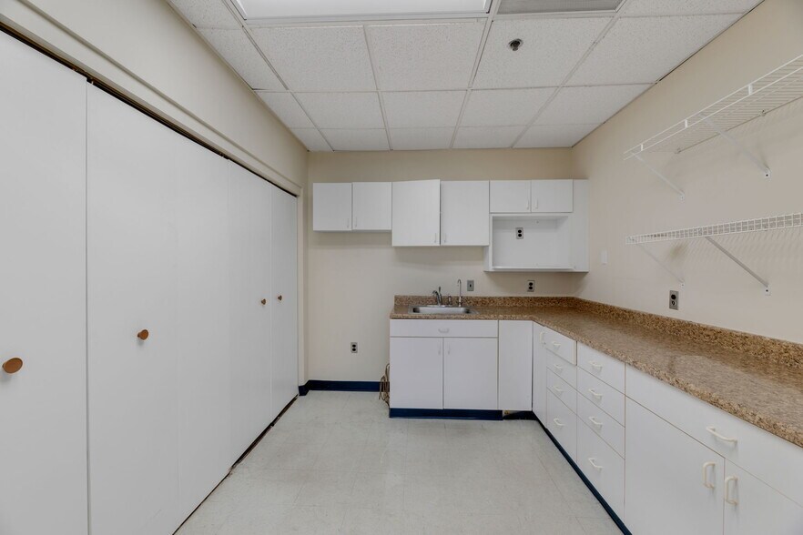 More Photos Of 312 Marshall Ave, Laurel Office For Lease