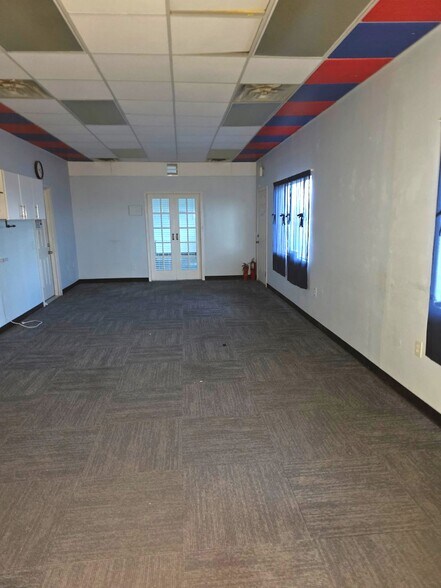 More Photos Of 800 Margaret St, Pahrump Manufacturing For Lease