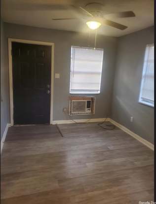 More Photos Of 2100-2108 Sidney St, Pine Bluff Apartments For Sale