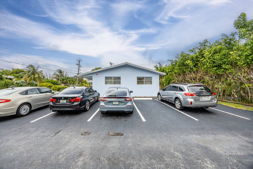 More Photos Of 124 NW 21st Ct, Wilton Manors Apartments For Sale