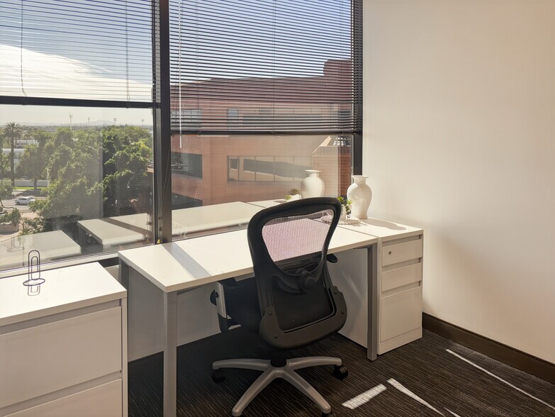 More Photos Of 7272 E Indian School Rd, Scottsdale Office For Lease