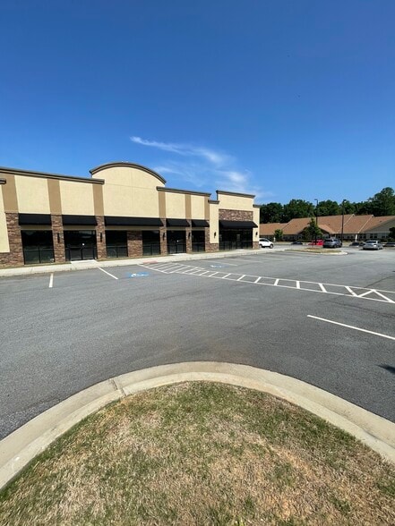 More Photos Of 132 Gateway Ln, Bethlehem Office For Sale